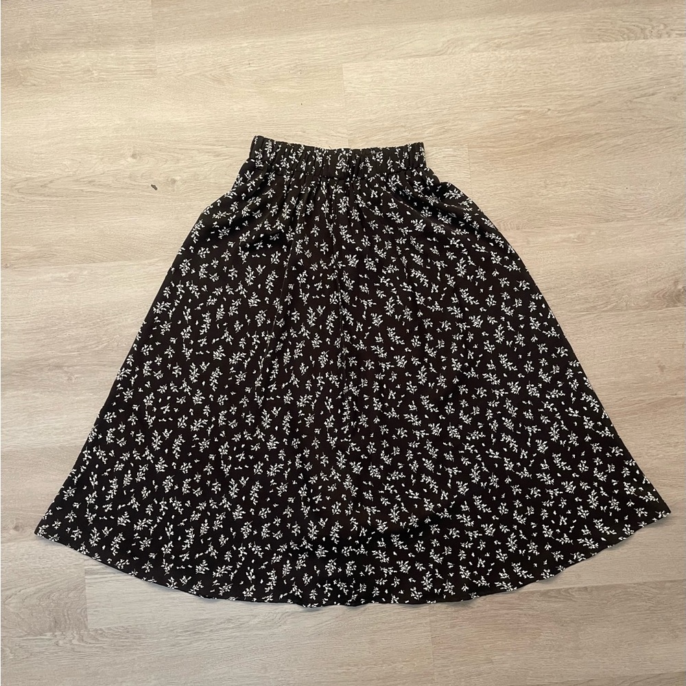 Floral Print Black Skirt